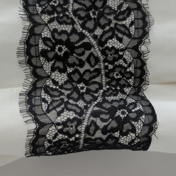 White and lace semi-formal dress medium - Picture 2 of 5